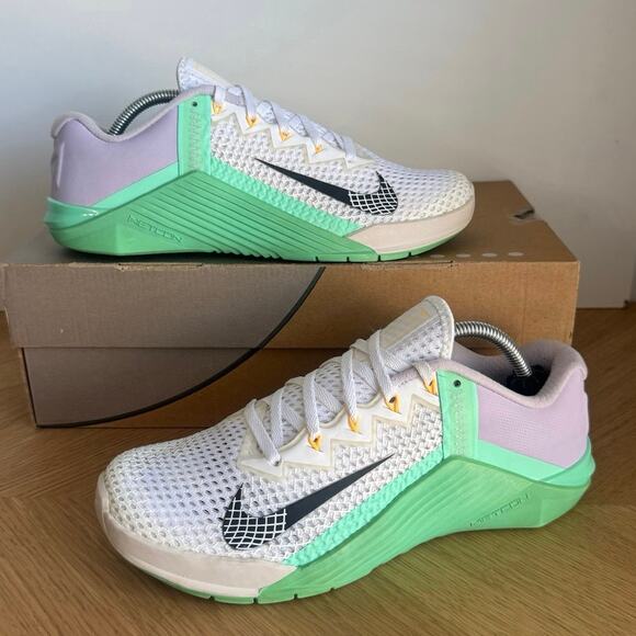 Nike Metcon 6 infinite Lilac /Green Women Running Sneakers - SZ 8 - Picture 2 of 12